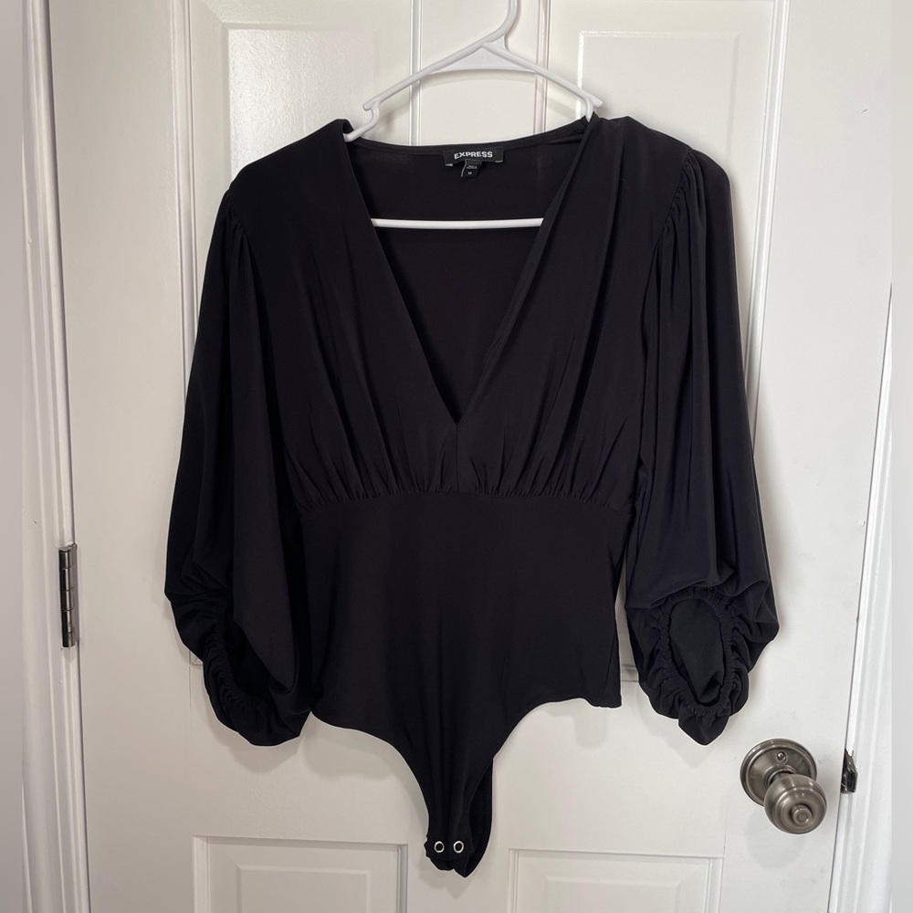 Express Mesh Flowy Sleeve V-Neck Black Bodysuit